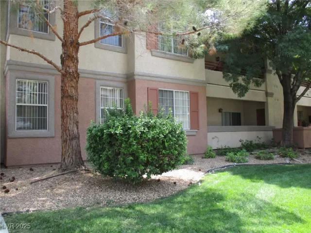 MLS: 2713520 Condo For Sale