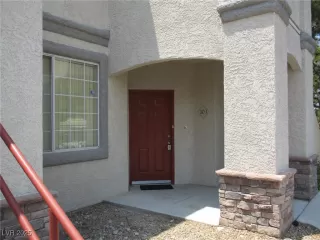 Photo #1: 2713520 Listing 