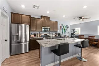 Photo #1: 2713556 Listing