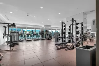 Photo #4: 2713560 Listing