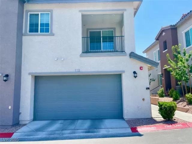 MLS: 2713562 Condo For Sale