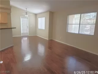 Photo #1: 2713563 Listing 