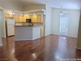 Photo #2: 2713563 Listing 