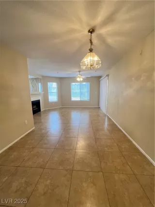 Photo #5: 2713573 Listing 