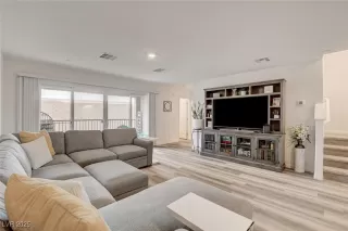 Photo #2: 2713584 Listing 