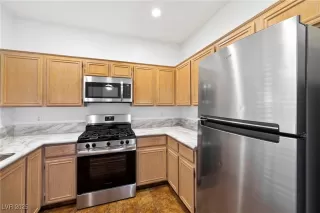 Photo #6: 2713596 Listing