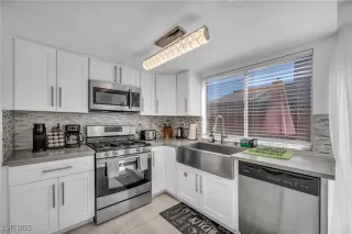 Photo #2: 2713597 Listing 