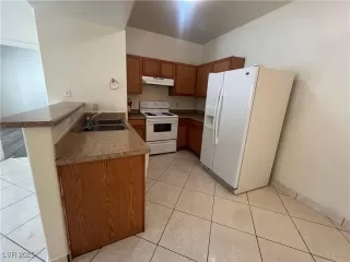 Photo #5: 2713598 Listing 