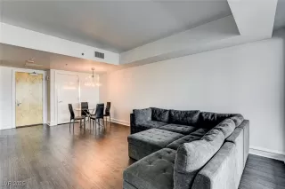 Photo #4: 2713601 Listing 