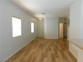 Photo #2: 2713619 Listing 