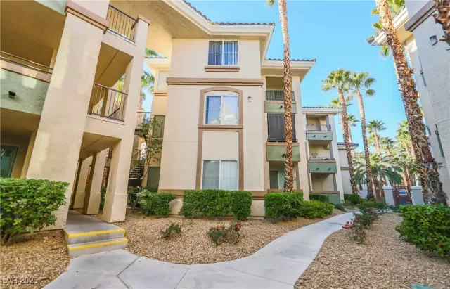 MLS: 2713620 Condo For Sale