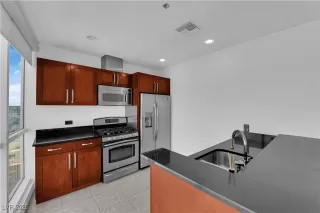 Photo #4: 2713625 Listing