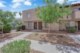 Photo #1: 2713629 Listing