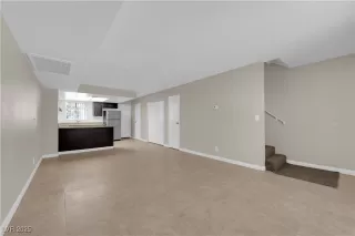 Photo #2: 2713629 Listing