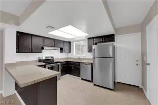 Photo #4: 2713629 Listing