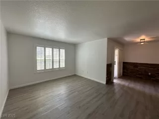 Photo #2: 2713640 Listing 