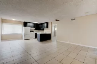 Photo #1: 2713666 Listing 