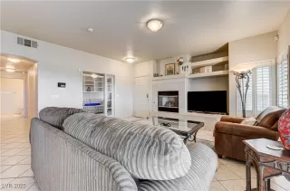 Photo #2: 2713701 Listing