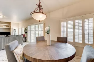 Photo #5: 2713701 Listing