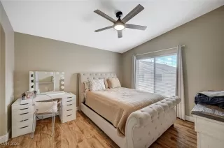 Photo #4: 2713738 Listing