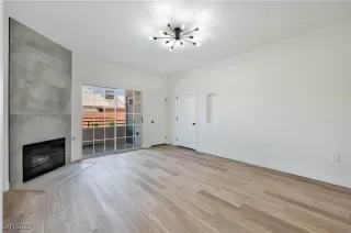 Photo #2: 2713774 Listing