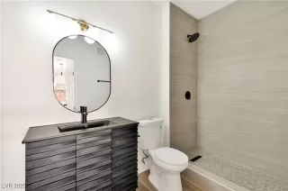 Photo #5: 2713774 Listing