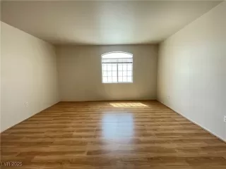 Photo #1: 2713775 Listing