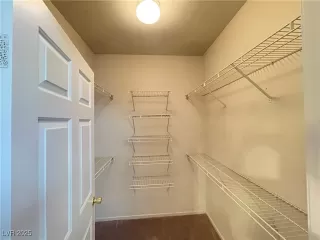 Photo #6: 2713775 Listing