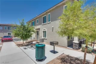 Photo #5: 2713814 Listing 