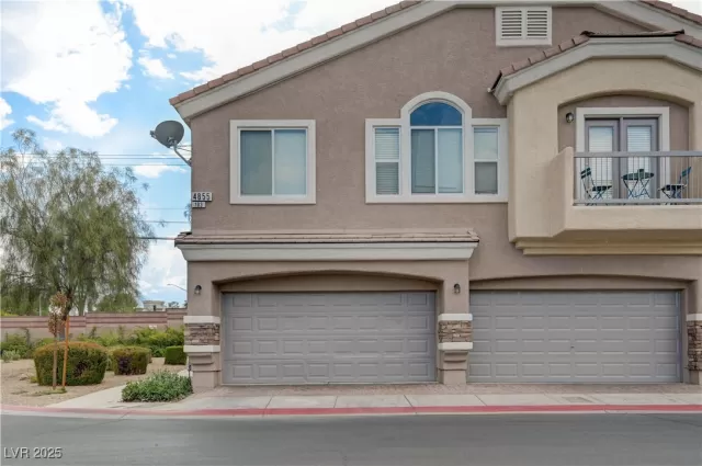 MLS: 2713818 Condo For Sale