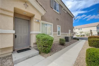 Photo #3: 2713818 Listing