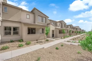 Photo #2: 2713819 Listing