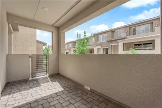 Photo #5: 2713819 Listing