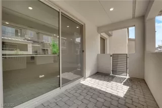 Photo #6: 2713819 Listing