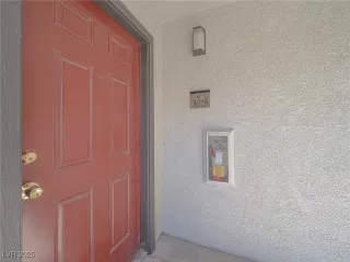 Photo #4: 2713838 Listing 