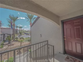 Photo #5: 2713838 Listing 