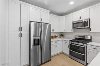 Photo #6: 2713847 Listing 