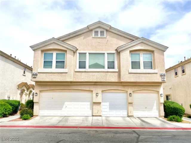 MLS: 2713880 Condo For Sale