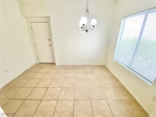 Photo #4: 2713880 Listing