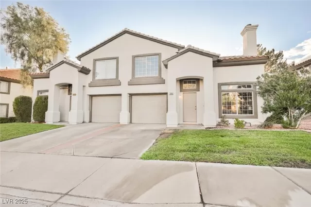 MLS: 2713887 Condo For Sale