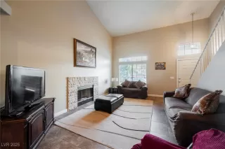 Photo #4: 2713887 Listing