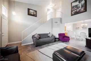 Photo #5: 2713887 Listing