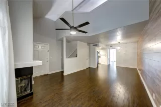 Photo #5: 2713910 Listing