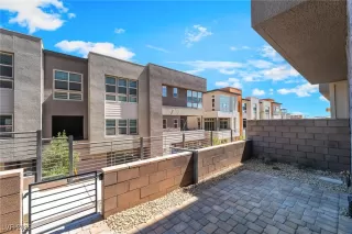 Photo #1: 2713911 Listing 