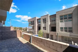 Photo #2: 2713911 Listing 