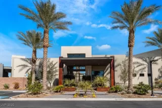 Photo #2: 2713917 Listing 