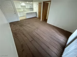 Photo #5: 2713919 Listing 