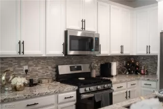 Photo #3: 2713929 Listing 