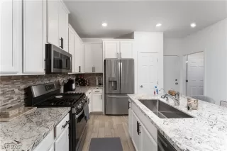 Photo #4: 2713929 Listing 