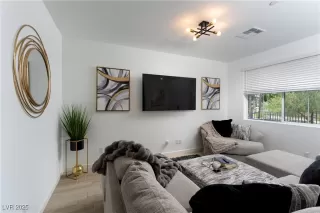 Photo #6: 2713929 Listing 